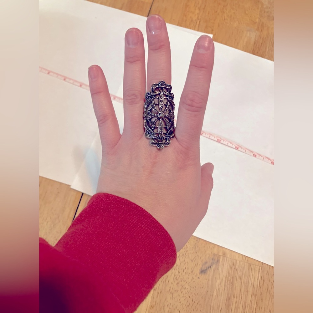 Big ring with black accents